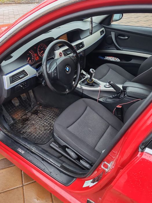 Seria 3 E90 325xi 2006 4x4 218cp