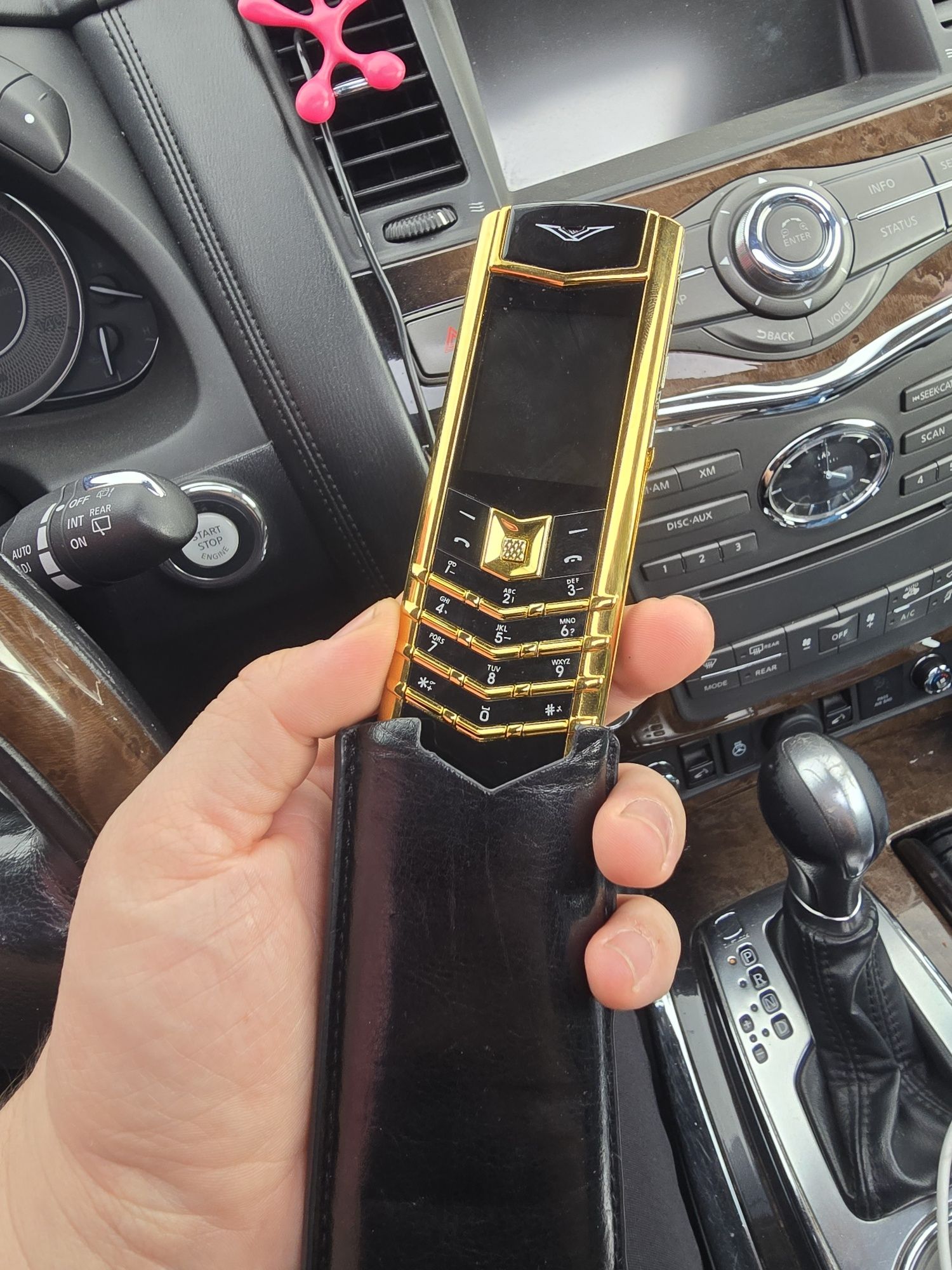 Продам Vertu Model V10