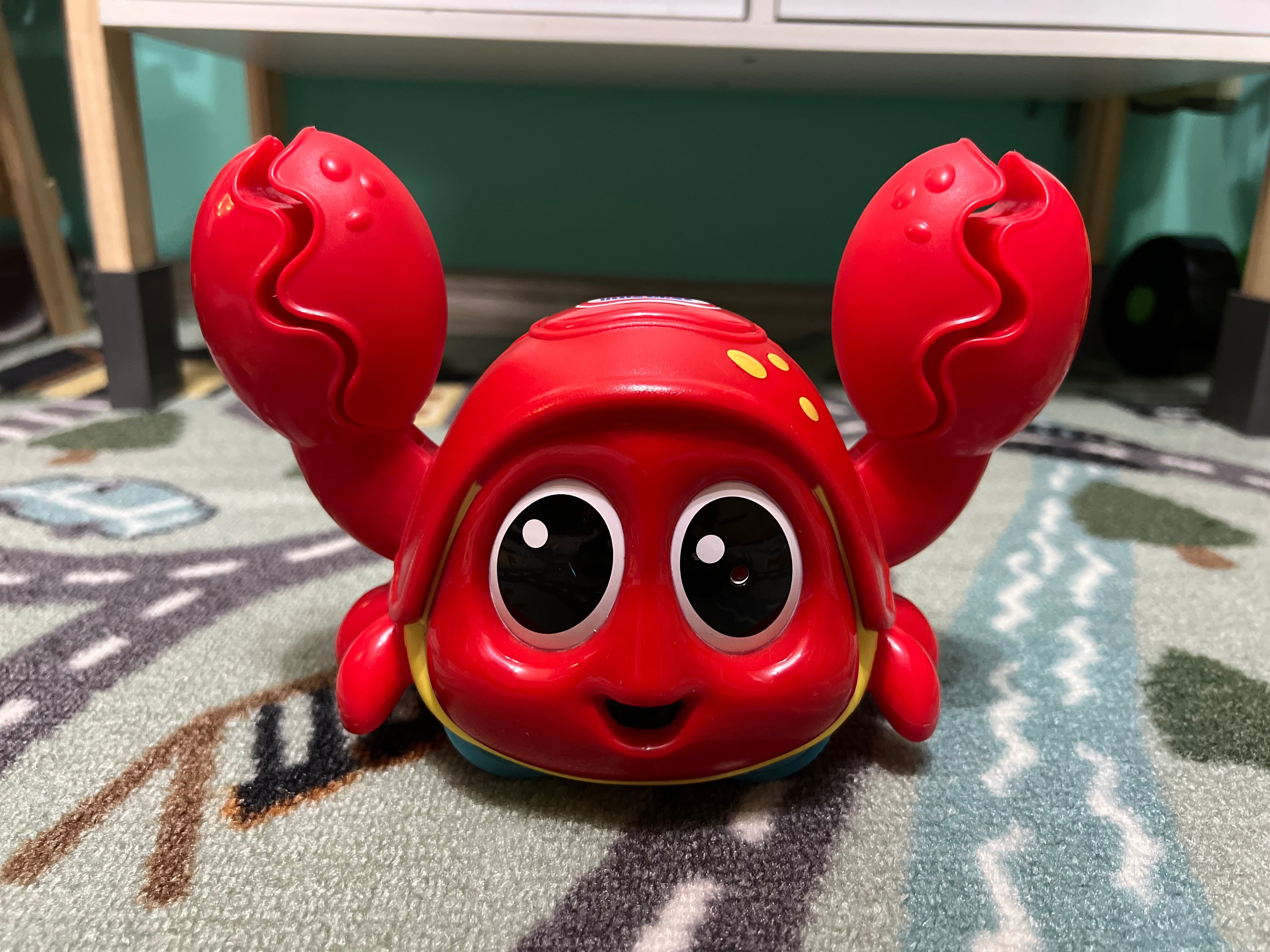Интерактивно движещо се раче - играчка на Little tikes