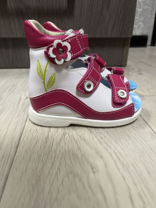 Ортопедические сандали