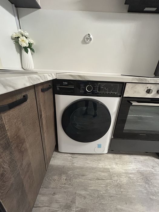 Продавам двустаен апартамент