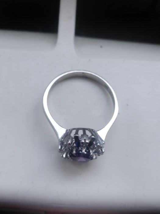 Inel aur alb 14k Ametist și diamante