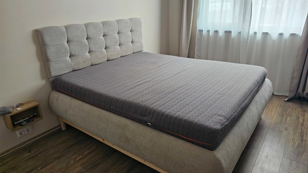 Двулицев матрак 160/190 см – почти нов, 20 см височина