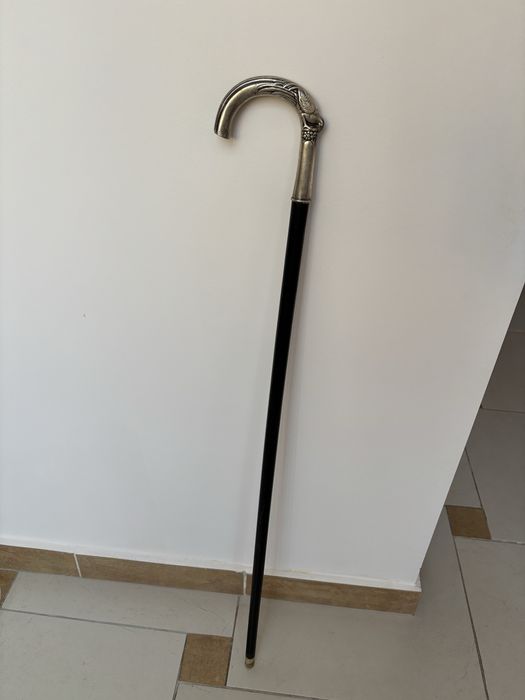 Baston cu mâner din argint