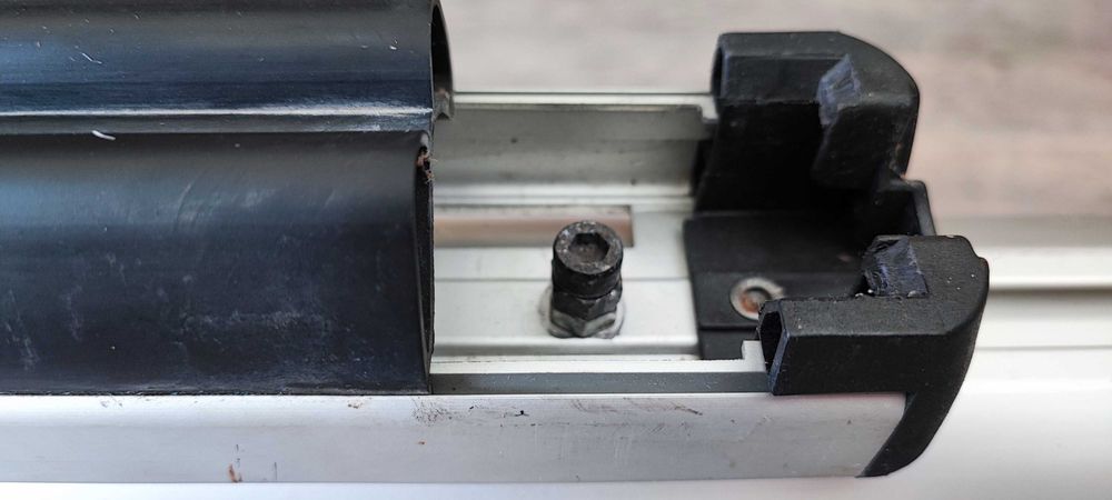 Оригинални стойки за ски  на Марцедес