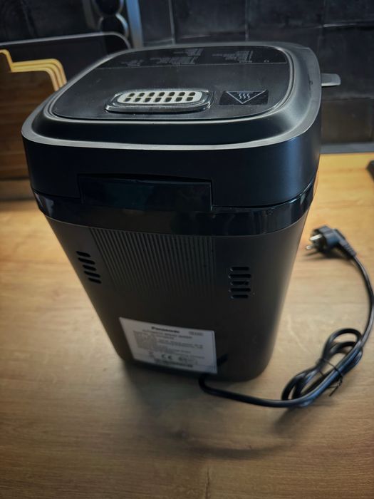 Mașină compactă de făcut pâine Panasonic