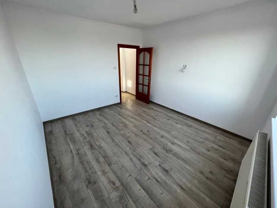 2 camere decomandat compet renovat