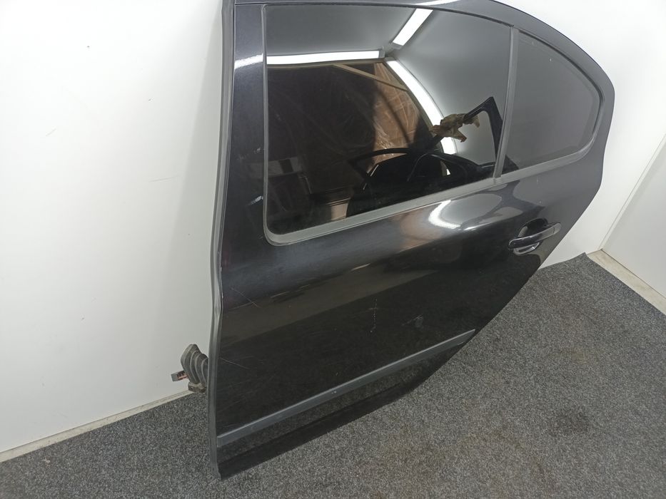 Dezmembrez Usa stanga spate de pe Skoda OCTAVIA 2004-2011