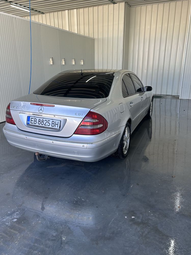 Mercedes W211 E270