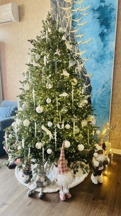 Продаётся искусственная ёлка