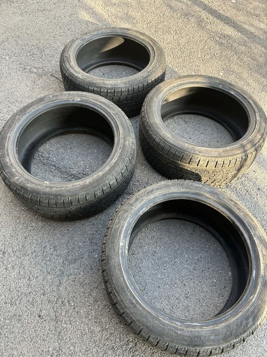 Зимние шины R18 /235/45 Yokohama Ice guard