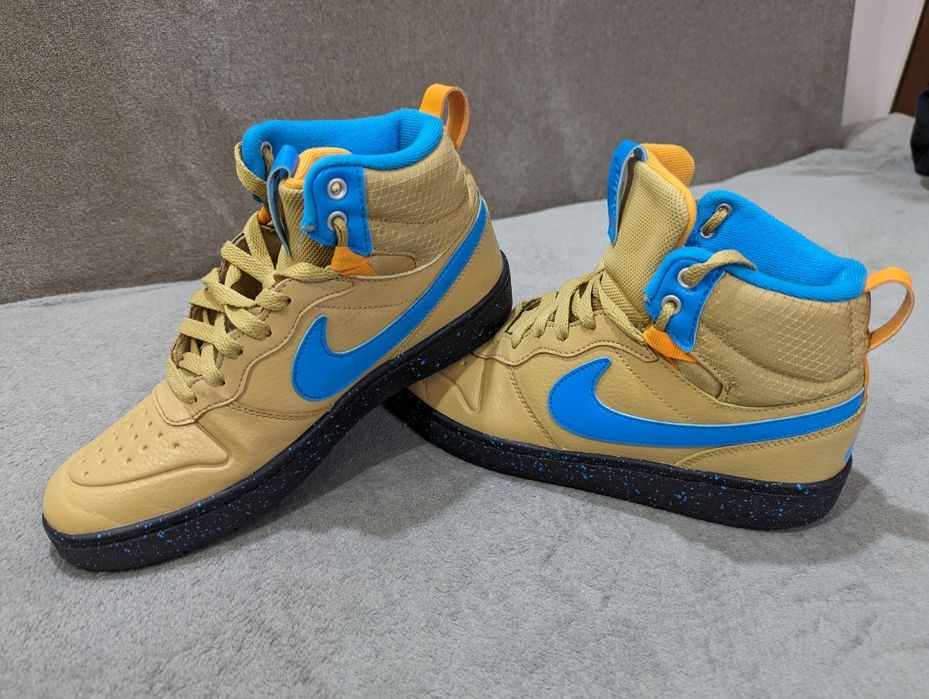 Обувки Nike.  39
