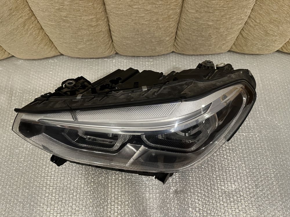 Far stanga BMW X3 G01, X4 G02, Adaptive led : 8739653