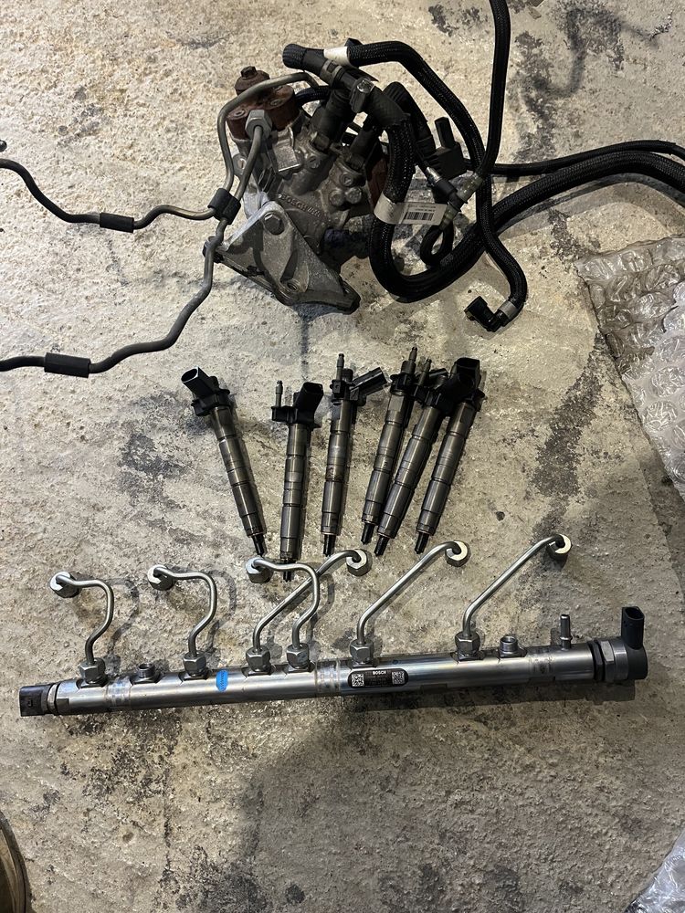 Помпа дюзи рейл бмв 4.0д 313 коня bmw 4.0d 313 konq 535d 640d 535d