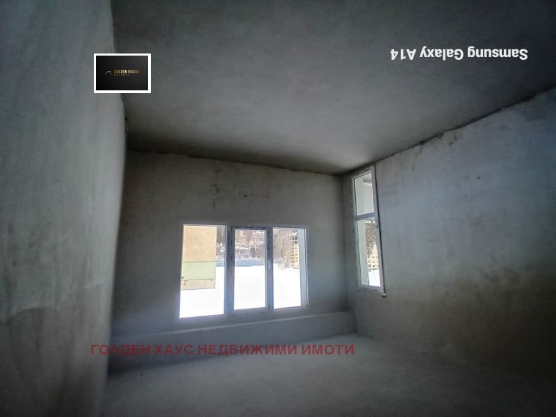 Продава се Двустаен апартамент в Перник, Изток - 65 кв.м за 797 €/кв.м - Снимка #4