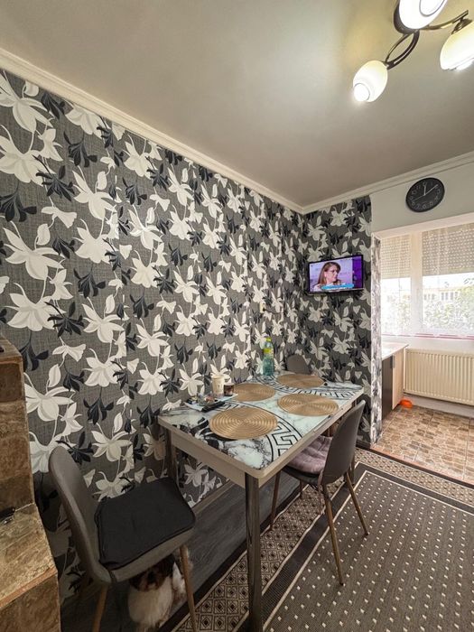 Vand apartament cu 2 camere