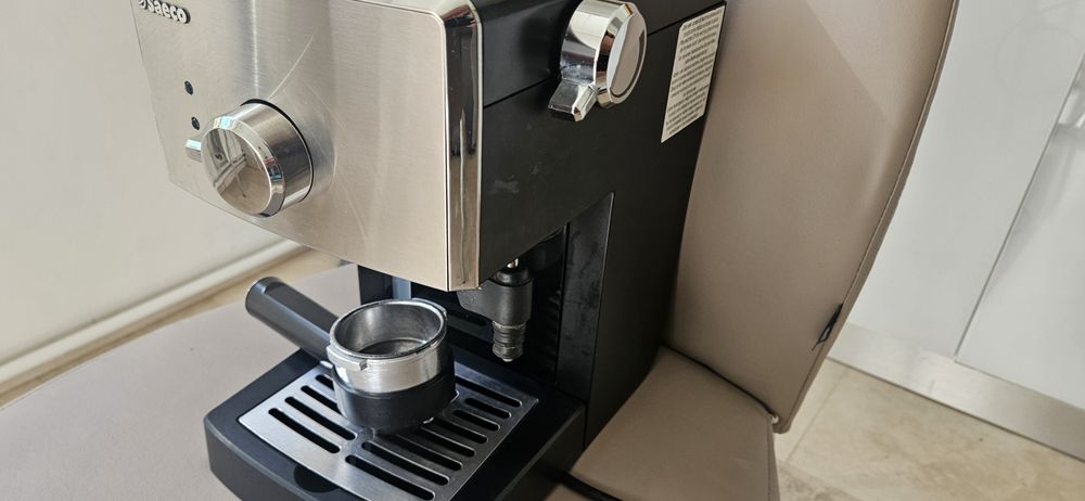 Espressor/ expresor cafea Saeco HD8325