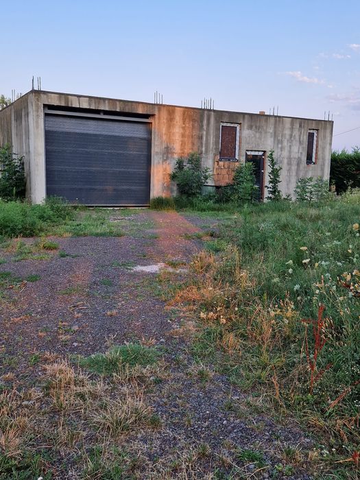 Vând vila in Zimandu nou