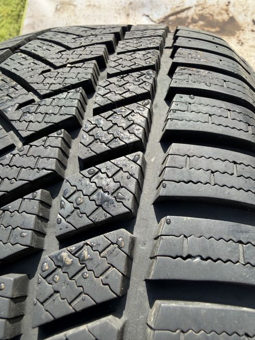 Anvelope iarna 215 45 17 / 215 50 17