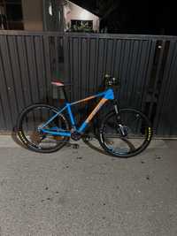 Vând bicicletă Cube Acid 27.5 albastru/orange