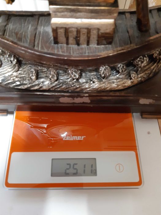 Ceasuri , glob mat nefer. si vapor din compozit, pe suporturi lemn