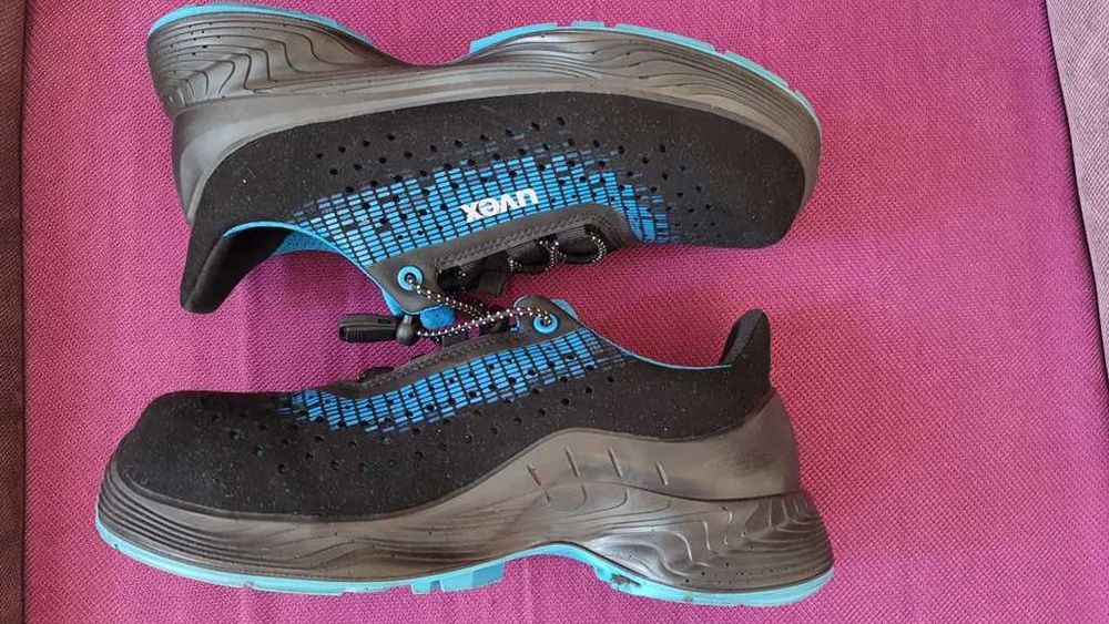 Pantofi UVEX1 G2 S1 SRC ESD marimea 37,5-38 stare impecabila