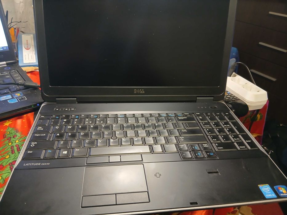 Vand laptop Dell Latitude E6540