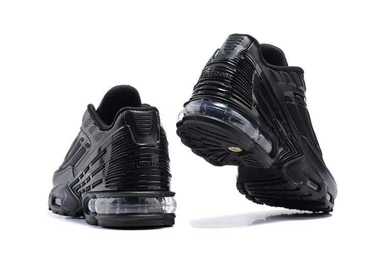 Нови мъжки маратонки Nike Air Max Plus 3 размери 41,42,43