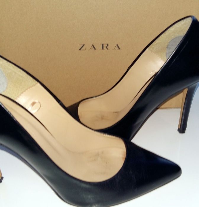 Pantofi stiletto Zara cu toc, din piele naturală.
