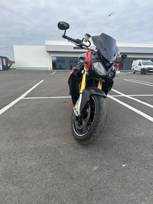 BMW S1000r