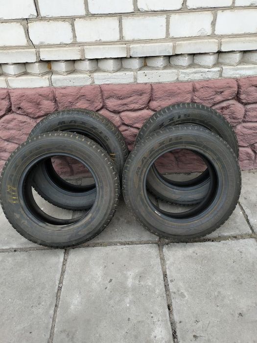 Продам комплект резины