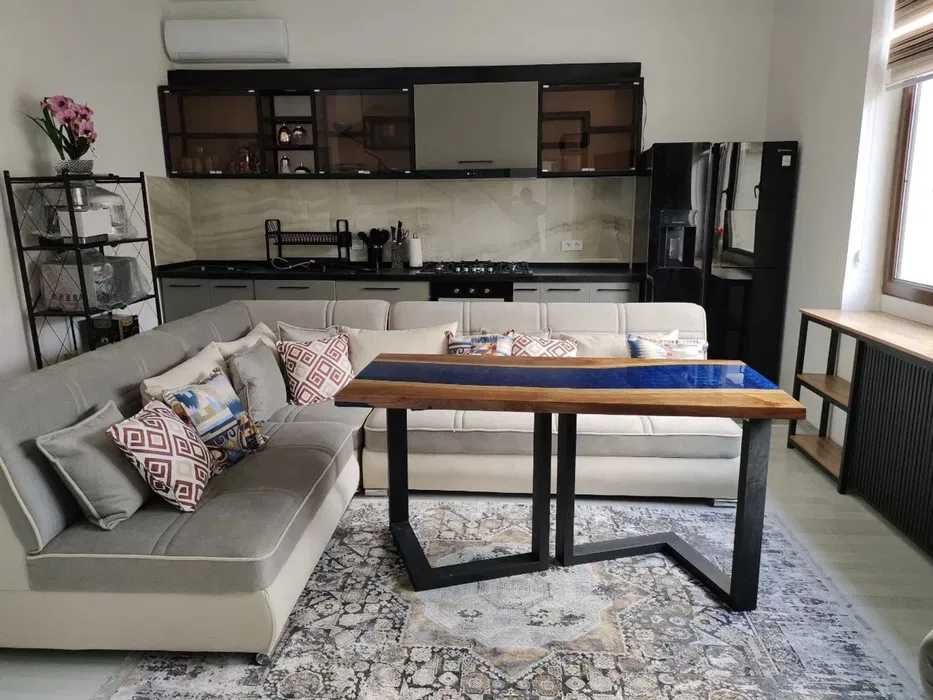 Аренда Евро коттеджа с бассейном / id888 /