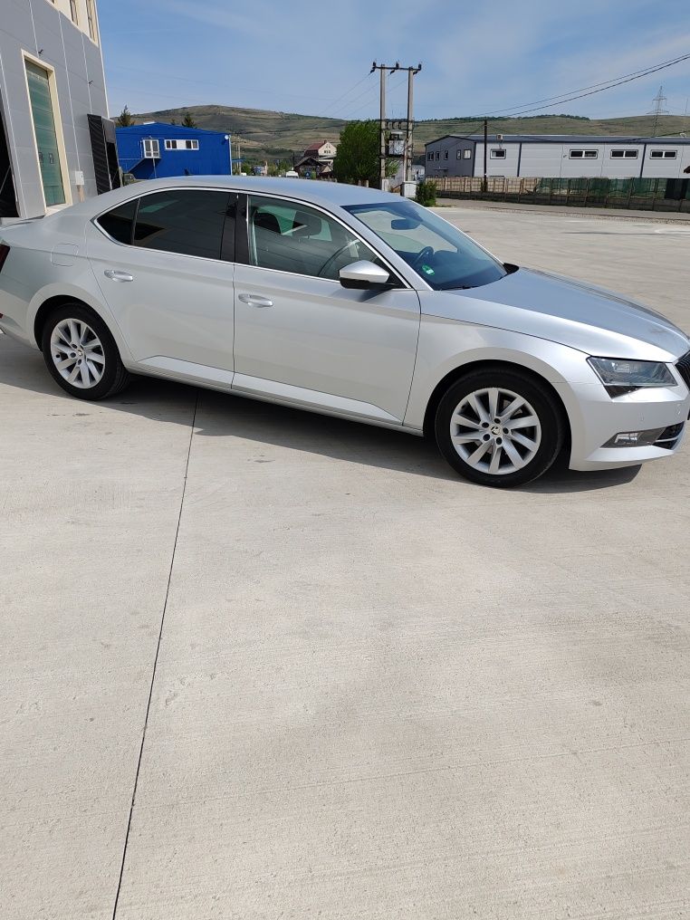 Skoda superb 2.0. 150cp