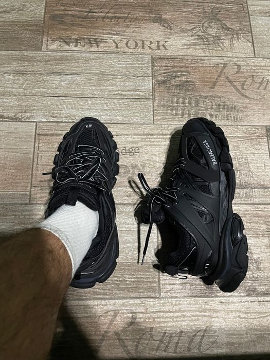 Balenciaga track