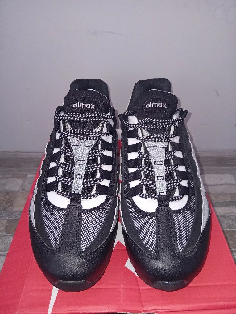 !!!Промо Цена!!! Nike Air Max 95 Essential