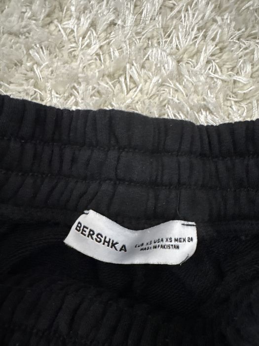 широк анцуг от bershka