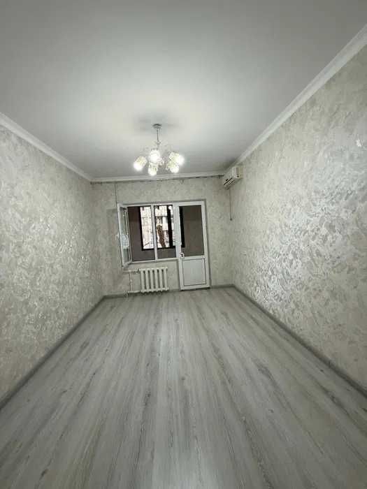 Продается 3х комнатная квартира,Район Сергели 7,метро 3 я станция,0837