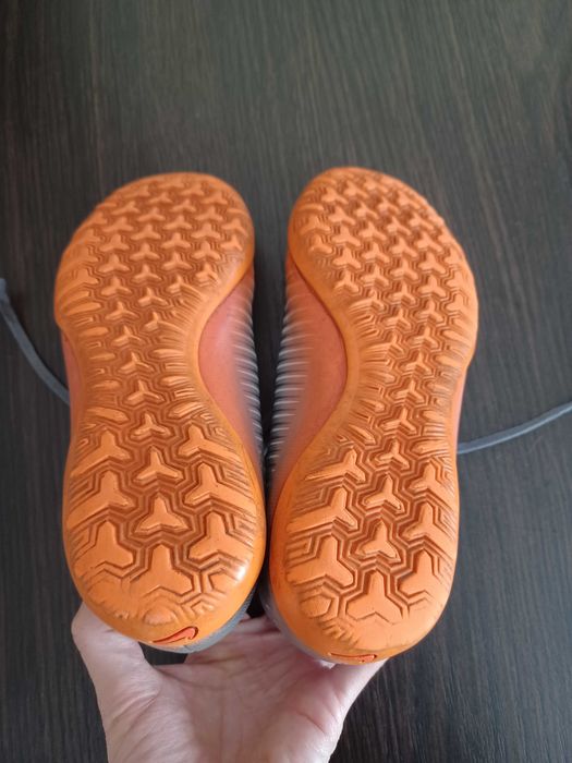 Ghete de fotbal pt copii - Nike CR7