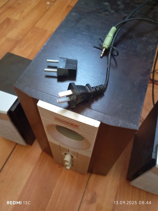 Продам самбуфер Microlab