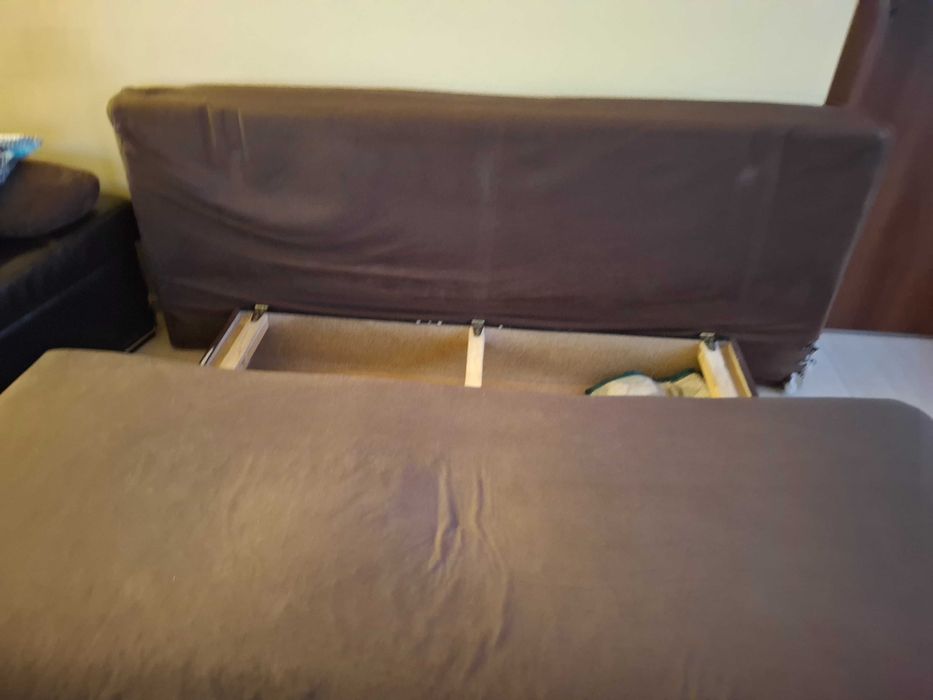 разтегателен диван , ученическо бюро