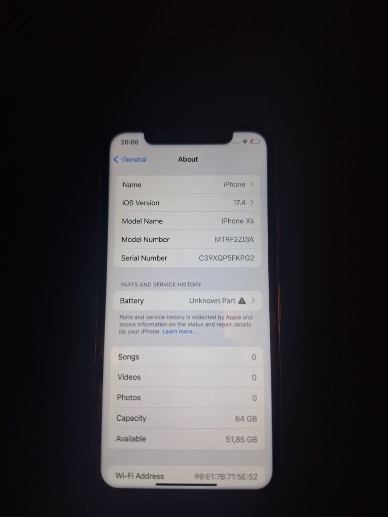 Iphone XS cu spate spart