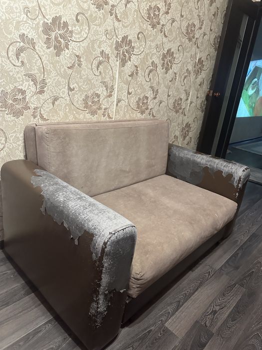 Продам диван Компактный Раскладной