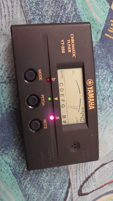 Yamaha Chromatic Tuner YT-250 Instrument Tuner Auto Tuning Output Jack