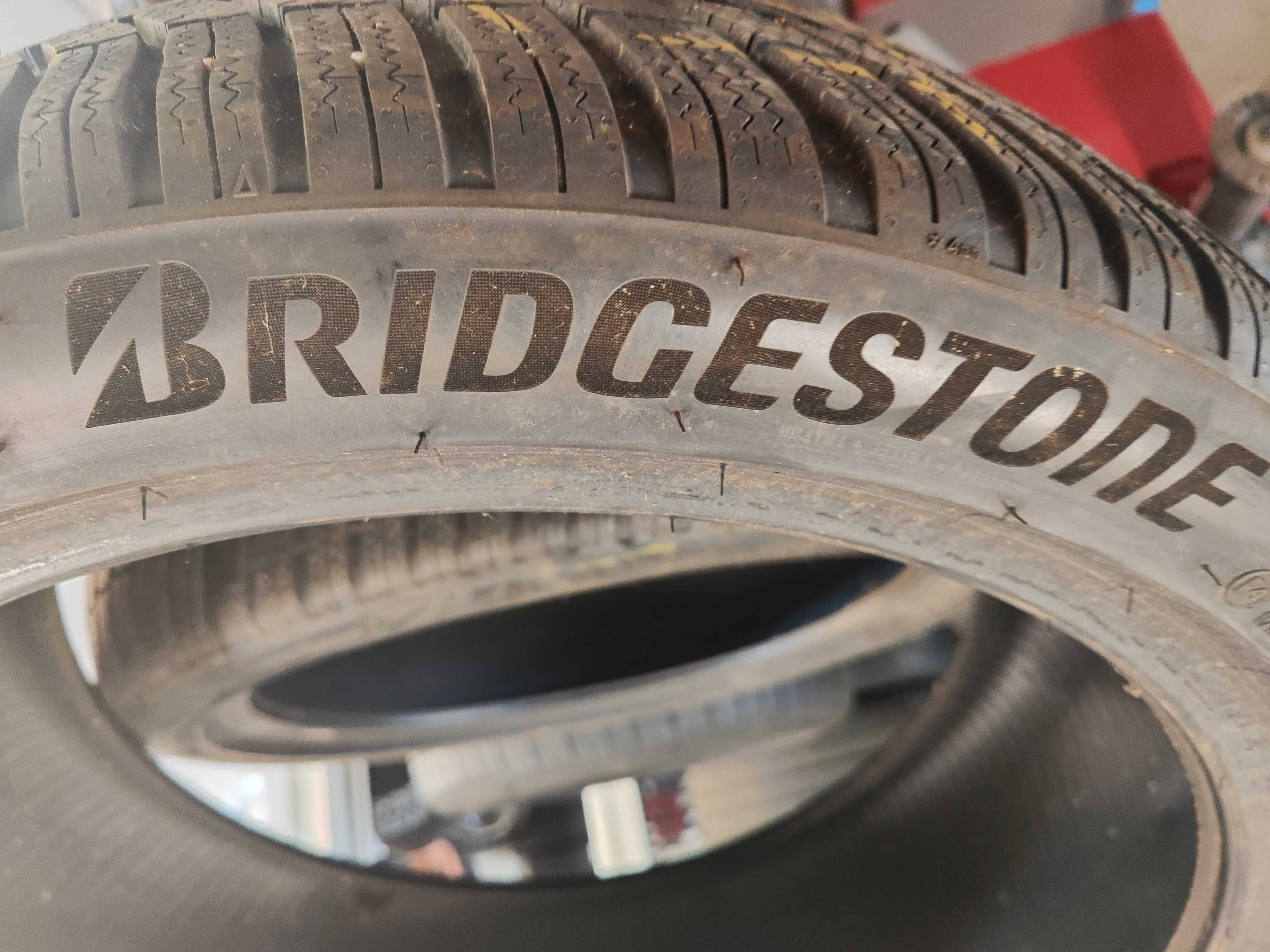 2бр.зимни гуми 265/40/21 Bridgestone