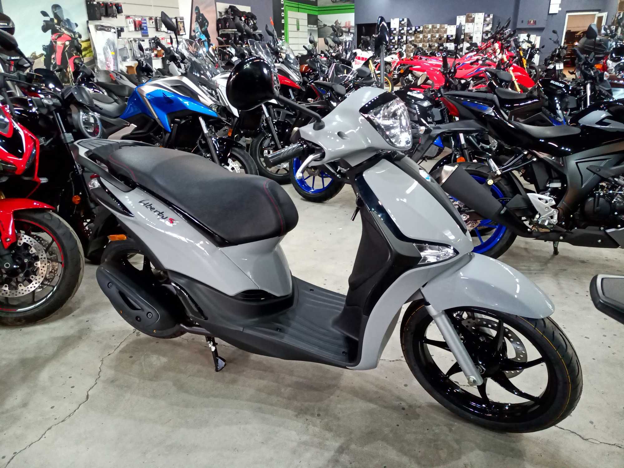 Piaggio Liberty 50S nou 0km-se conduce cu B-livrare din stoc EST BIKE