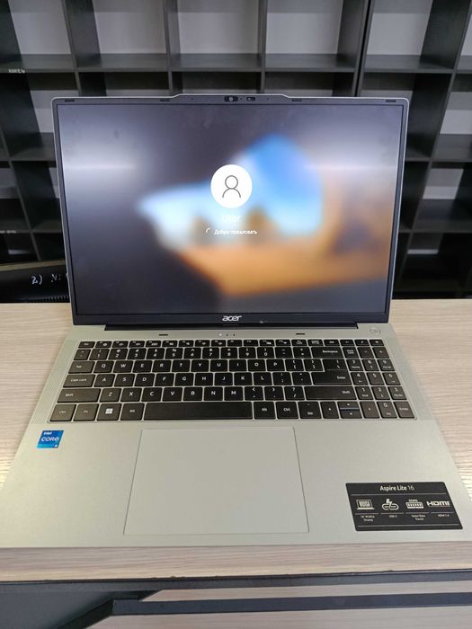 Noutbook Acer sotiladi