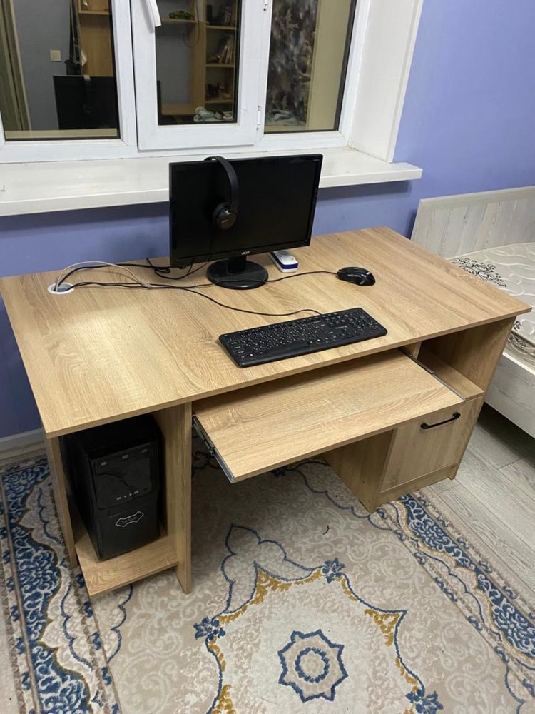 Компьютерный стол