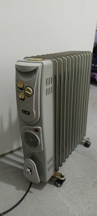 Обогреватель масляный очень горячий