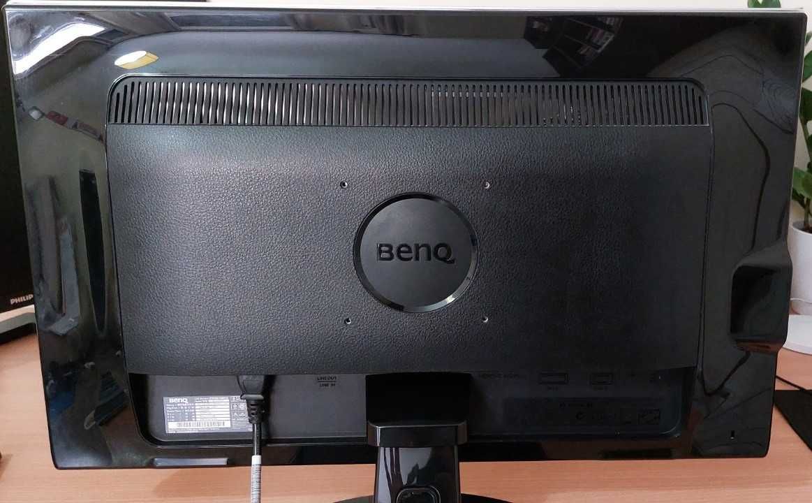 Монитор BenQ E2420HD (Full HD, LCD дисплей) с VGA кабел