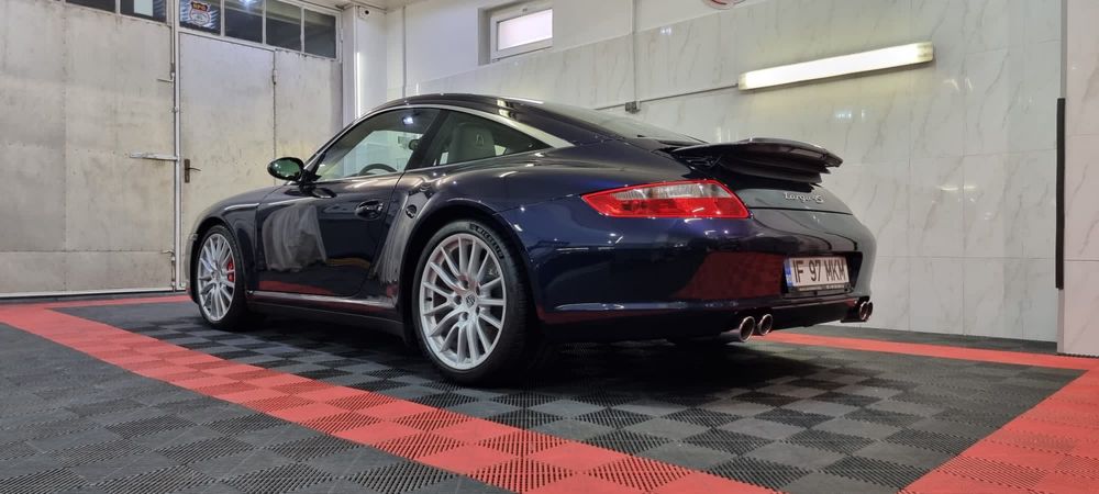 Porsche 911 Targa 4S model 997.2